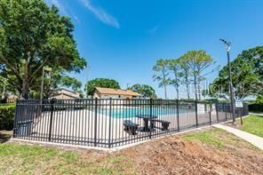 For Rent: $1,900 (3 beds, 2 baths, 1149 Square Feet)