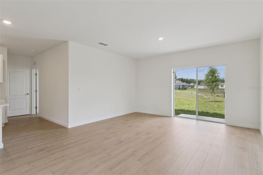На продажу: $500,990 (5 спален, 3 ванн, 2447 Квадратных фут)