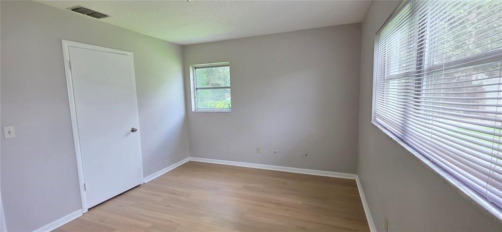 For Rent: $2,500 (4 beds, 2 baths, 1490 Square Feet)
