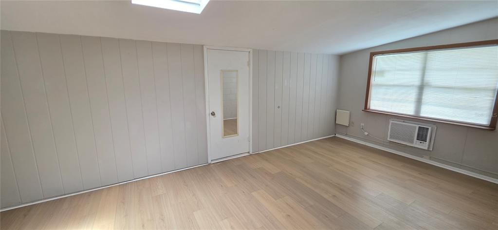For Rent: $2,500 (4 beds, 2 baths, 1490 Square Feet)