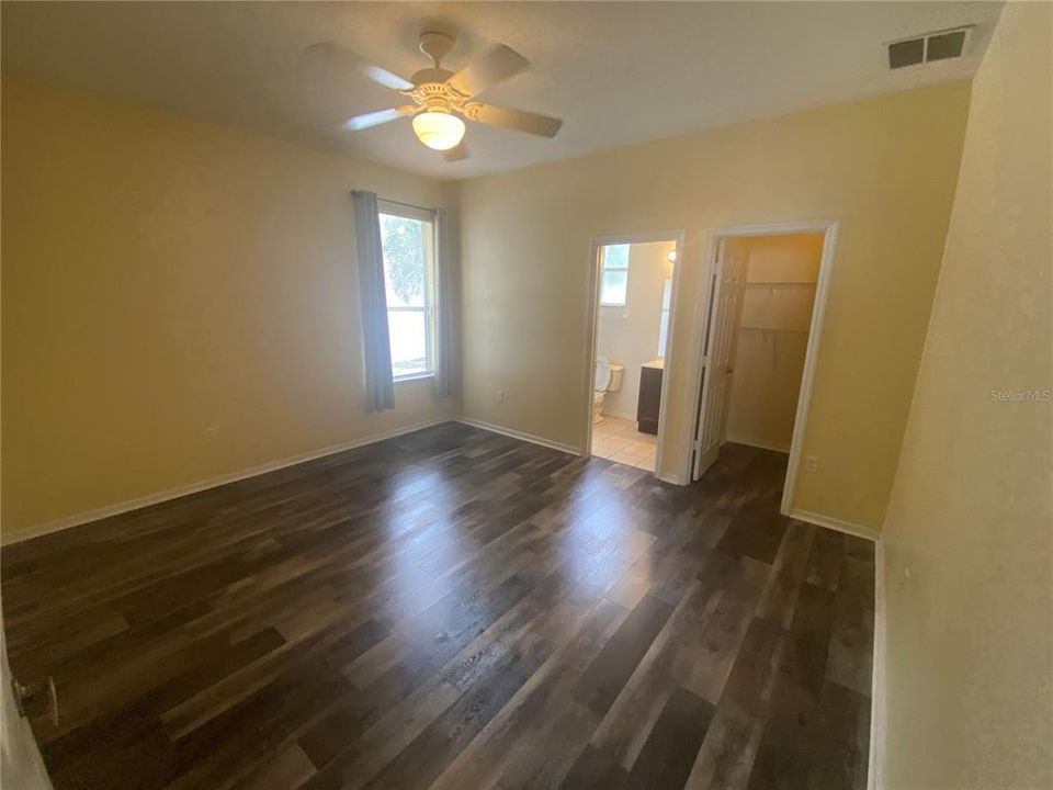 For Rent: $1,750 (3 beds, 2 baths, 1200 Square Feet)