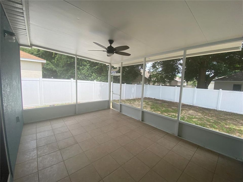 For Rent: $1,750 (3 beds, 2 baths, 1200 Square Feet)