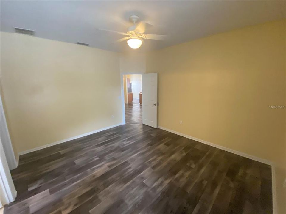 For Rent: $1,750 (3 beds, 2 baths, 1200 Square Feet)