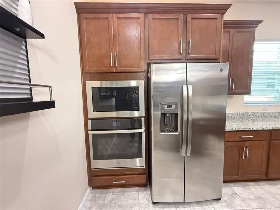 For Rent: $2,300 (3 beds, 2 baths, 2244 Square Feet)