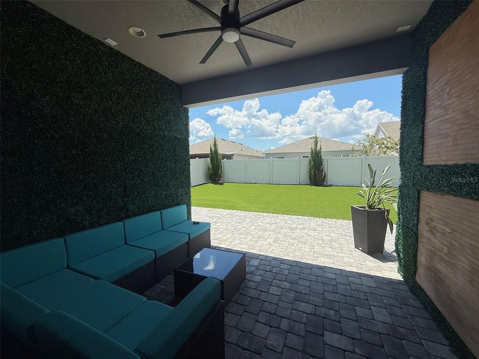 For Rent: $2,300 (3 beds, 2 baths, 2244 Square Feet)