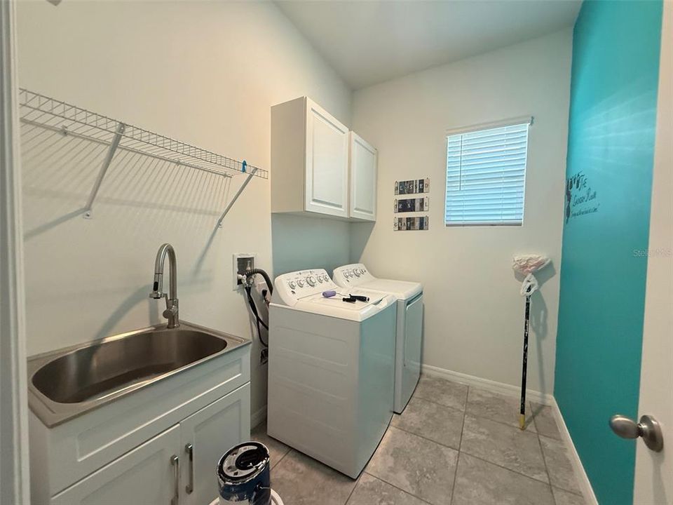 For Rent: $2,300 (3 beds, 2 baths, 2244 Square Feet)