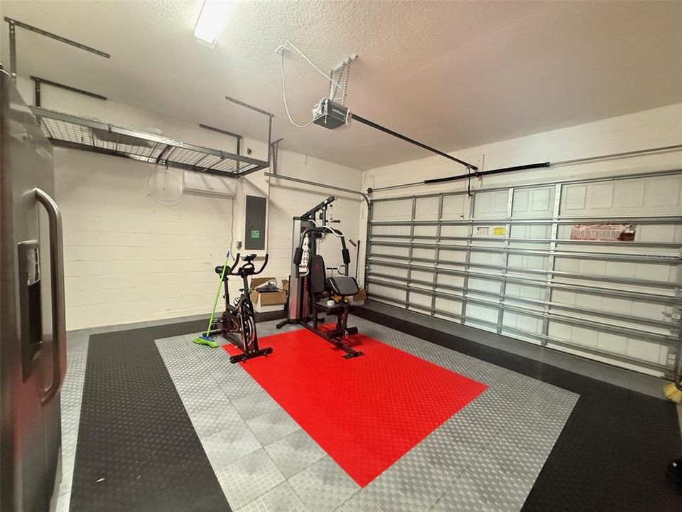 For Rent: $2,300 (3 beds, 2 baths, 2244 Square Feet)