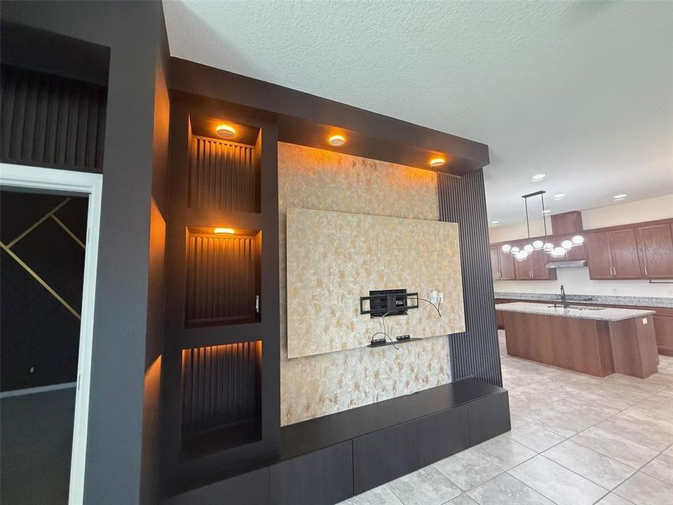 For Rent: $2,300 (3 beds, 2 baths, 2244 Square Feet)