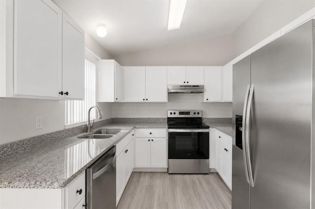 For Rent: $1,800 (3 beds, 2 baths, 1186 Square Feet)