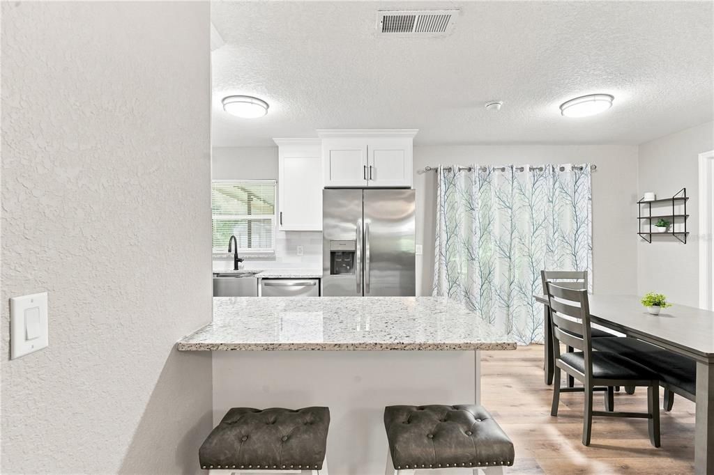 Activo con contrato: $249,900 (3 camas, 1 baños, 1026 Pies cuadrados)