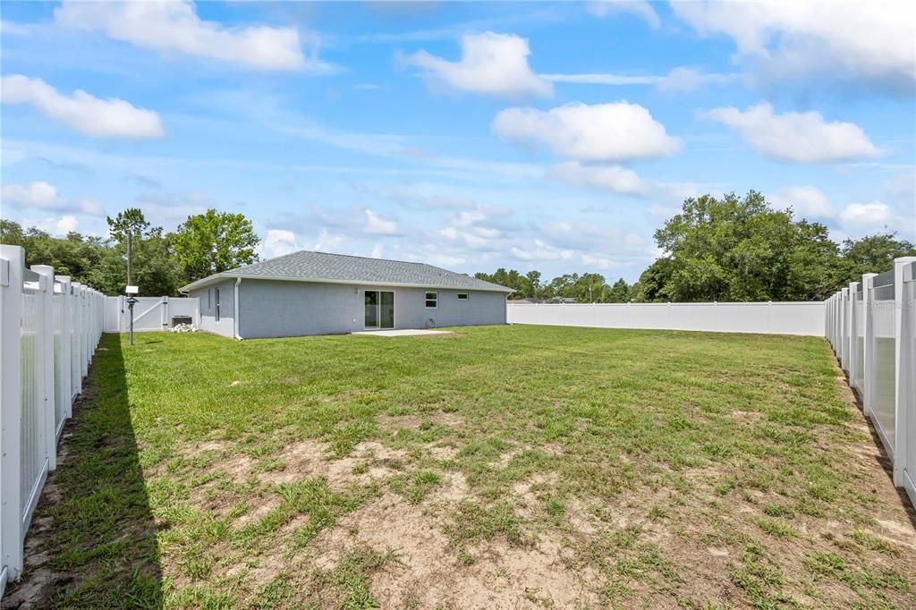 For Rent: $1,900 (3 beds, 2 baths, 1377 Square Feet)