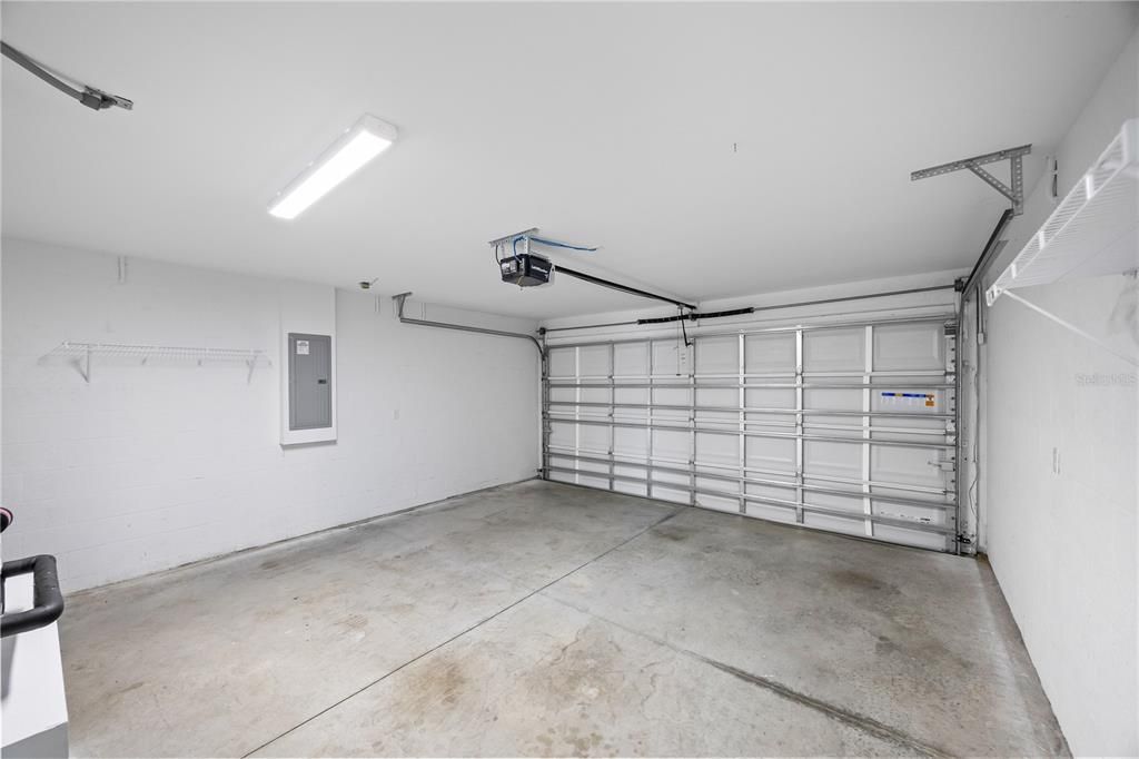 For Rent: $1,900 (3 beds, 2 baths, 1377 Square Feet)