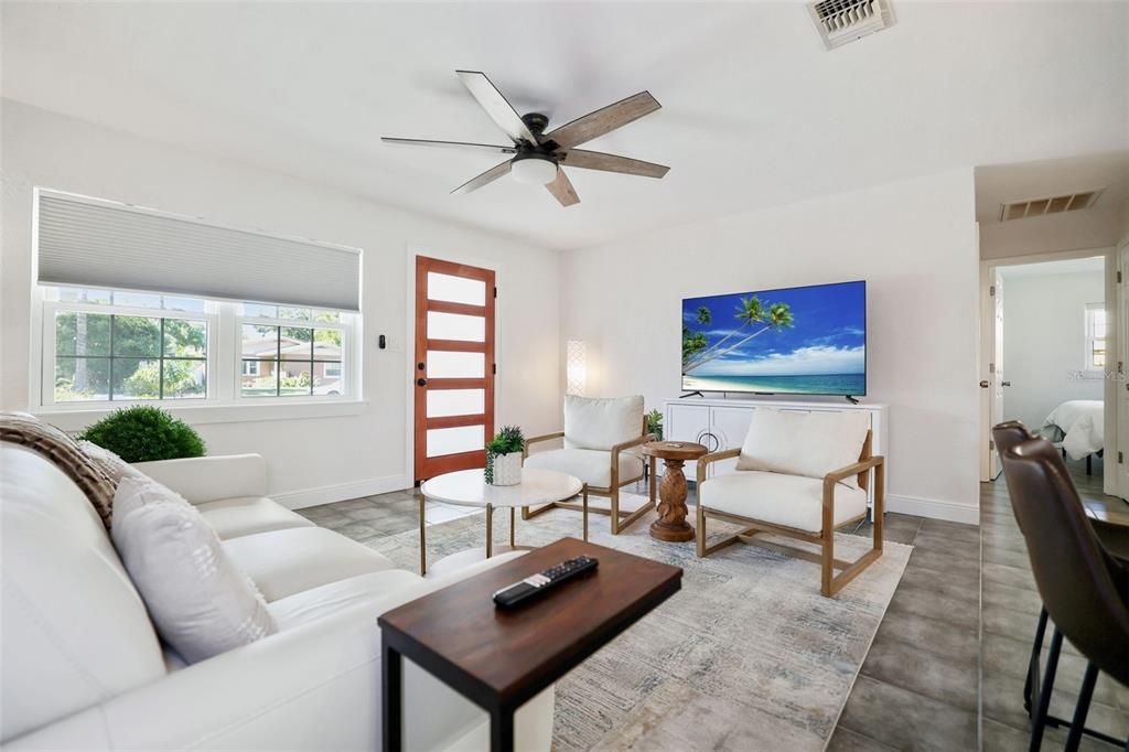 Active With Contract: $3,200 (3 beds, 2 baths, 1502 Square Feet)