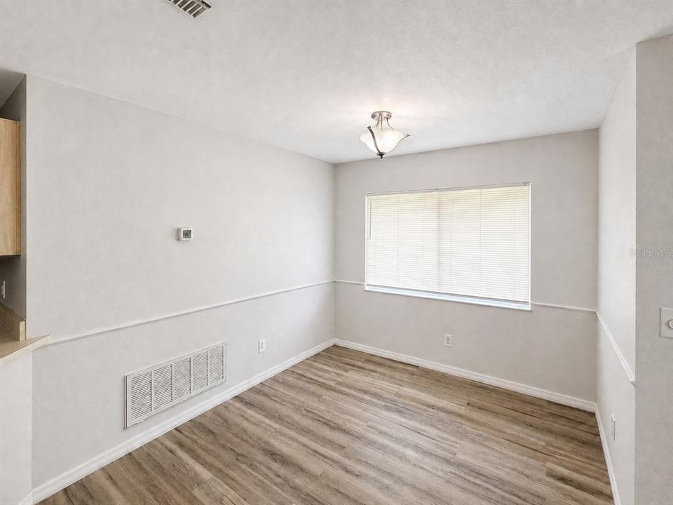For Rent: $1,550 (2 beds, 2 baths, 930 Square Feet)