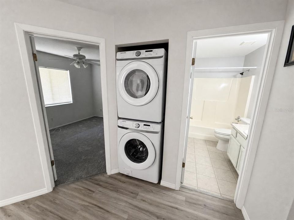 For Rent: $1,550 (2 beds, 2 baths, 930 Square Feet)