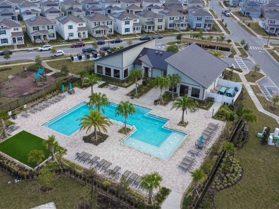 На продажу: $417,900 (3 спален, 2 ванн, 1717 Квадратных фут)
