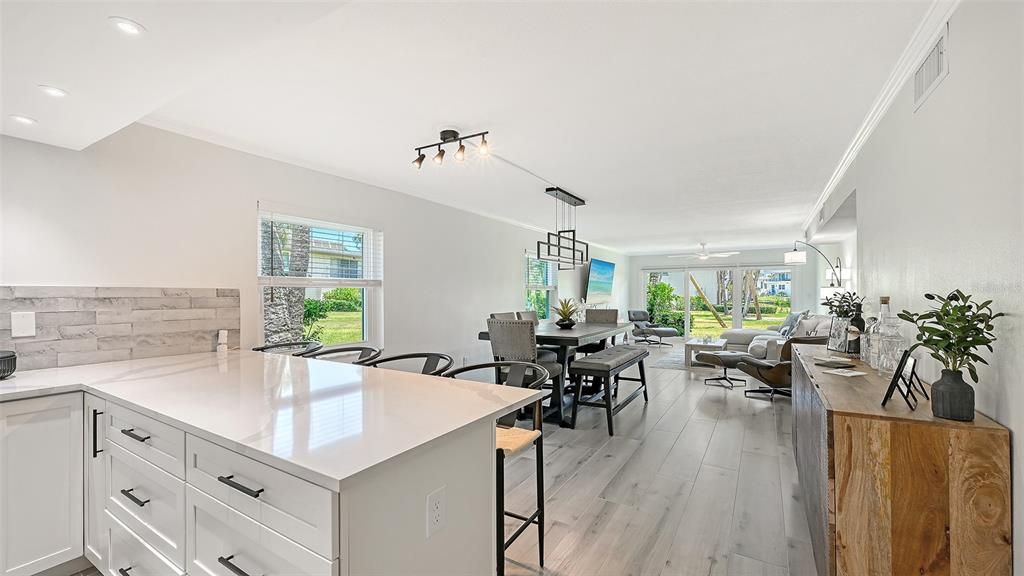 For Rent: $6,000 (2 beds, 2 baths, 1367 Square Feet)