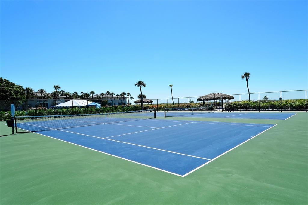 For Rent: $6,000 (2 beds, 2 baths, 1367 Square Feet)