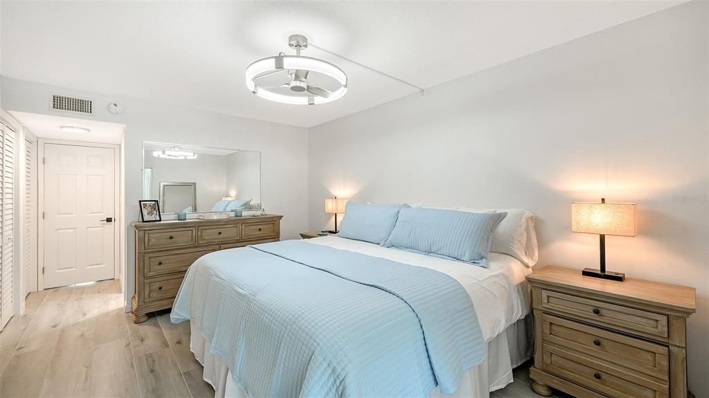 For Rent: $6,000 (2 beds, 2 baths, 1367 Square Feet)
