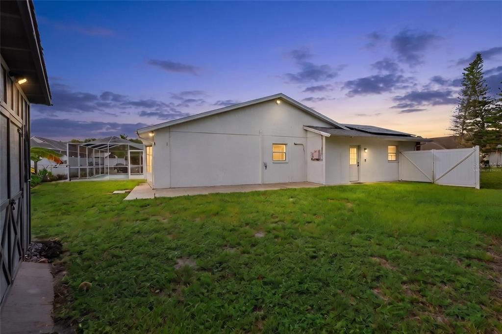 For Sale: $455,000 (3 beds, 2 baths, 1874 Square Feet)