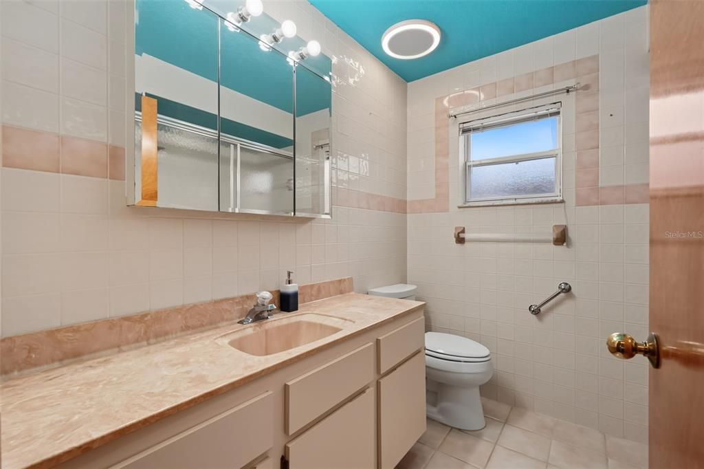For Sale: $455,000 (3 beds, 2 baths, 1874 Square Feet)