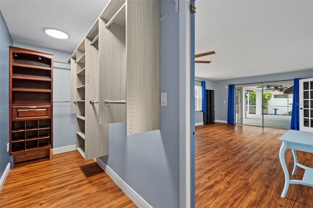 For Sale: $455,000 (3 beds, 2 baths, 1874 Square Feet)