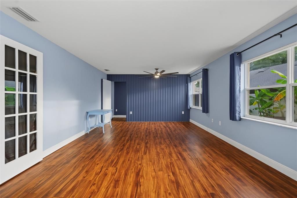 For Sale: $455,000 (3 beds, 2 baths, 1874 Square Feet)
