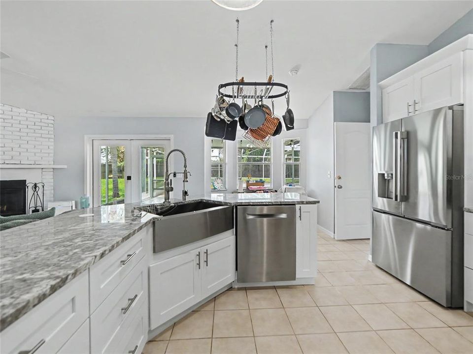 For Sale: $415,000 (3 beds, 2 baths, 1461 Square Feet)
