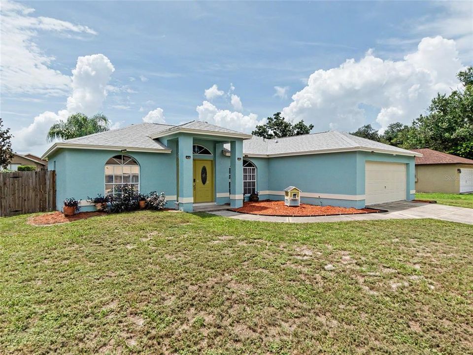 For Sale: $415,000 (3 beds, 2 baths, 1461 Square Feet)