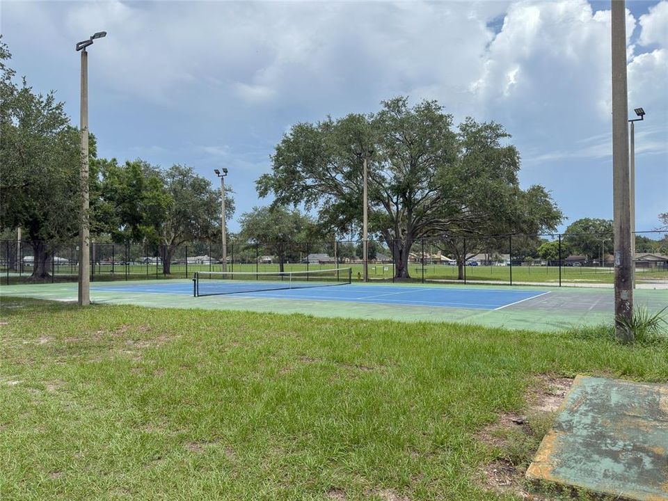 For Sale: $415,000 (3 beds, 2 baths, 1461 Square Feet)