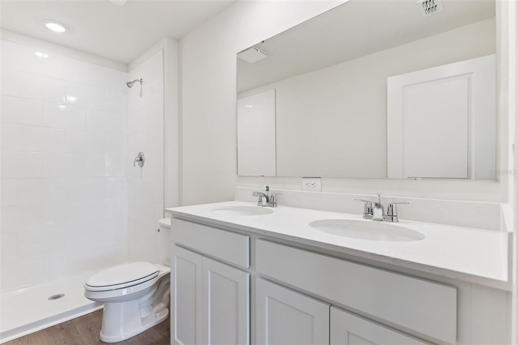 For Sale: $338,990 (3 beds, 2 baths, 1328 Square Feet)