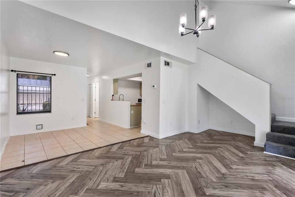 For Sale: $162,000 (2 beds, 2 baths, 1070 Square Feet)