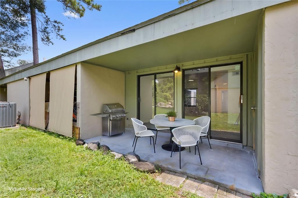For Sale: $162,000 (2 beds, 2 baths, 1070 Square Feet)