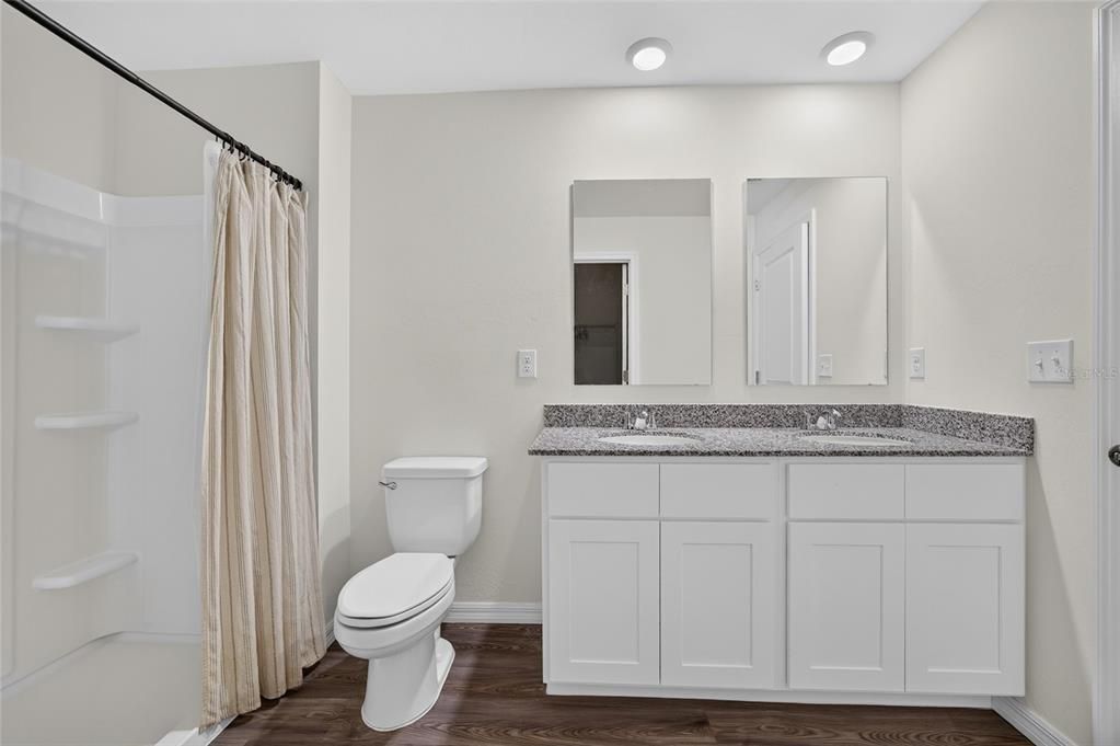 For Sale: $269,000 (4 beds, 2 baths, 1655 Square Feet)