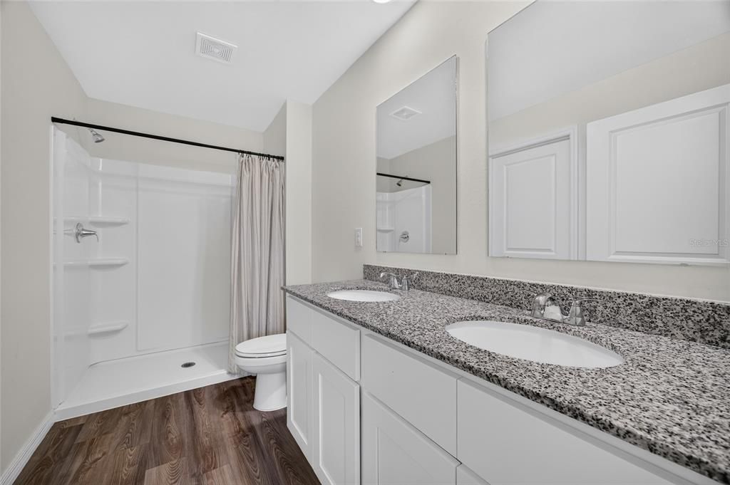 For Sale: $269,000 (4 beds, 2 baths, 1655 Square Feet)