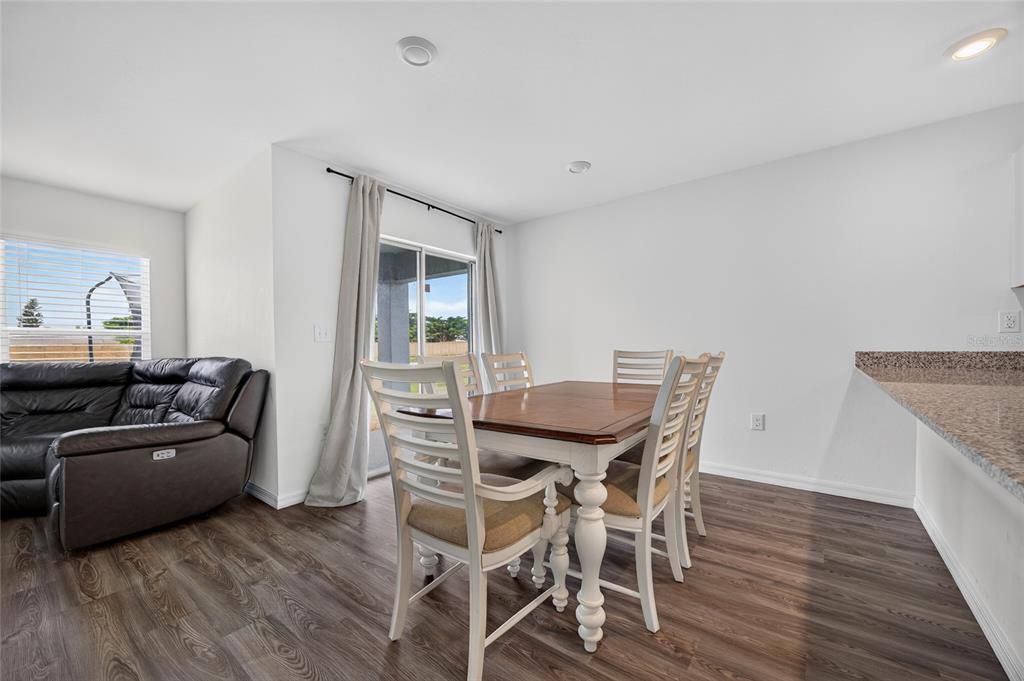 For Sale: $269,000 (4 beds, 2 baths, 1655 Square Feet)