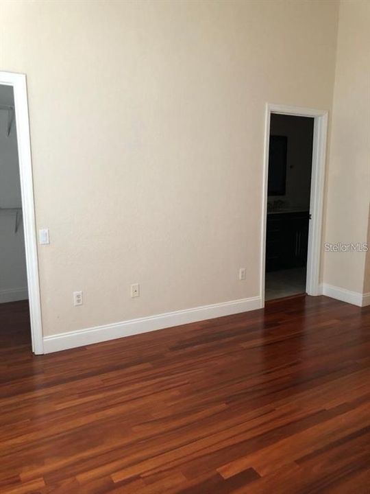Active With Contract: $2,450 (3 beds, 2 baths, 1682 Square Feet)