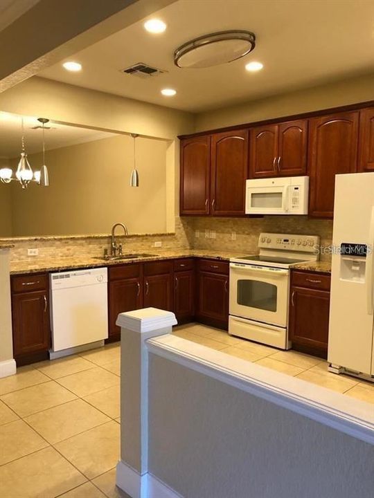 Active With Contract: $2,450 (3 beds, 2 baths, 1682 Square Feet)