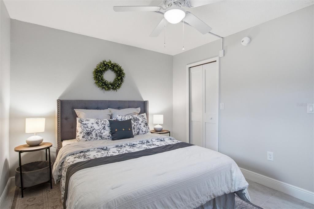 For Sale: $199,900 (2 beds, 2 baths, 1120 Square Feet)