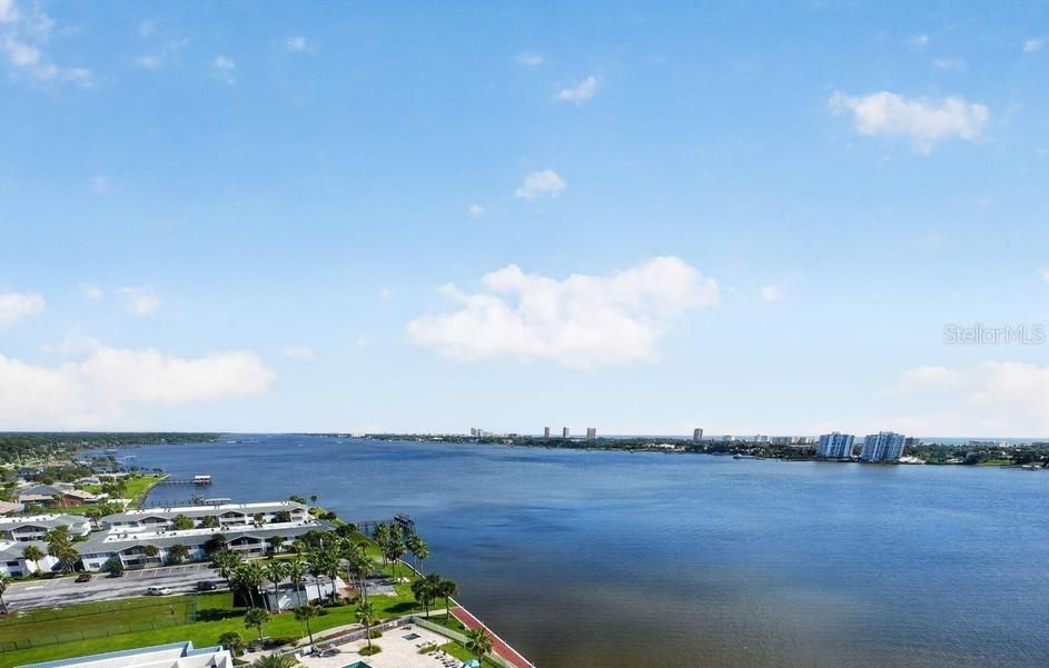 For Sale: $359,900 (2 beds, 2 baths, 1689 Square Feet)