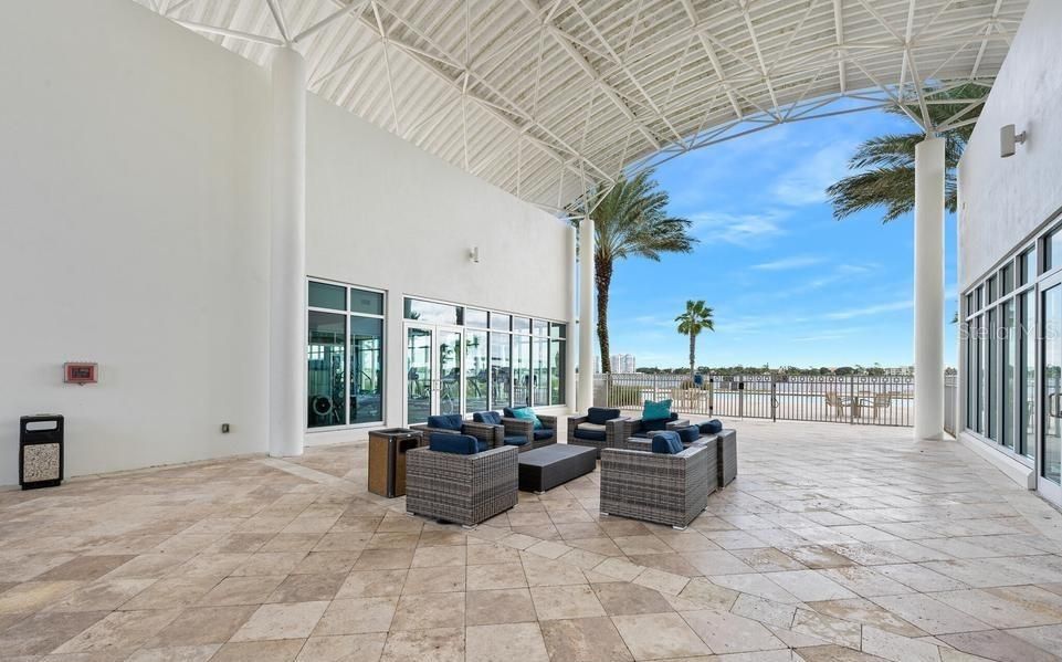 For Sale: $359,900 (2 beds, 2 baths, 1689 Square Feet)