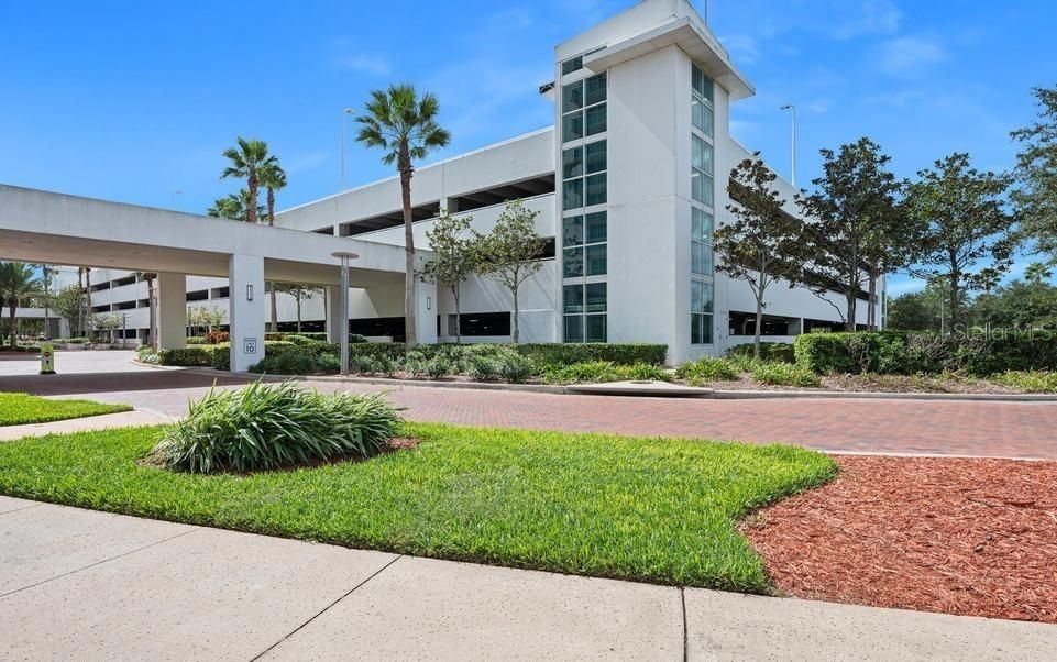 For Sale: $359,900 (2 beds, 2 baths, 1689 Square Feet)