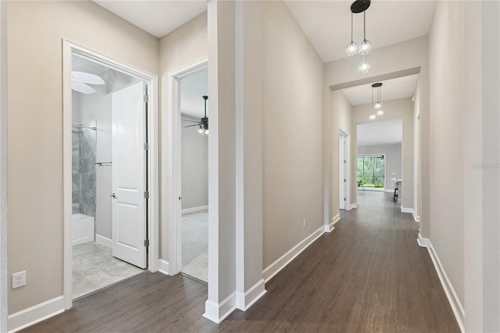 En Venta: $645,900 (3 camas, 2 baños, 2107 Pies cuadrados)