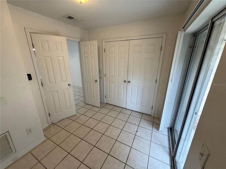 For Rent: $1,300 (2 beds, 2 baths, 2496 Square Feet)
