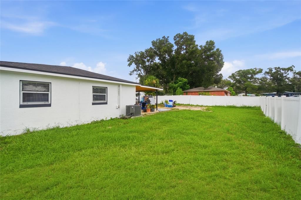 Active With Contract: $449,999 (4 beds, 3 baths, 1580 Square Feet)