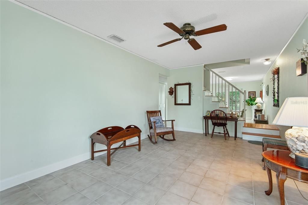 For Sale: $499,900 (3 beds, 3 baths, 1672 Square Feet)