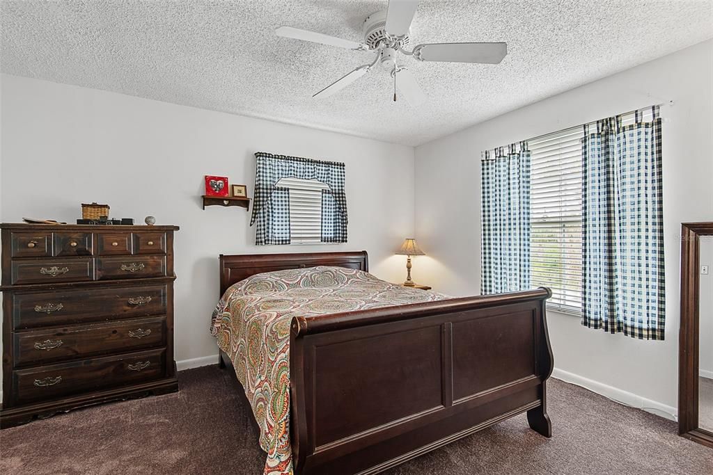 For Sale: $499,900 (3 beds, 3 baths, 1672 Square Feet)