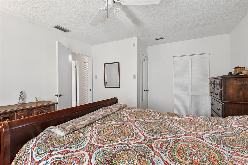For Sale: $499,900 (3 beds, 3 baths, 1672 Square Feet)