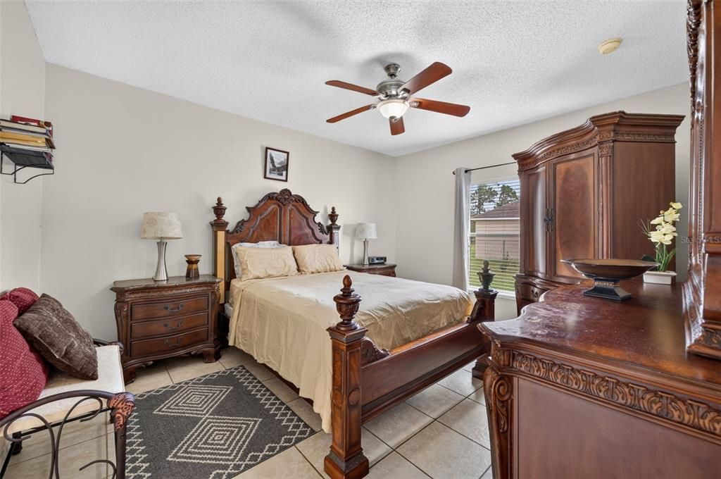 Active With Contract: $269,000 (3 beds, 2 baths, 1609 Square Feet)