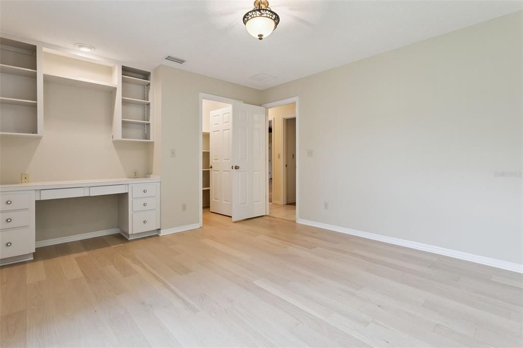En Venta: $569,000 (4 camas, 3 baños, 3054 Pies cuadrados)